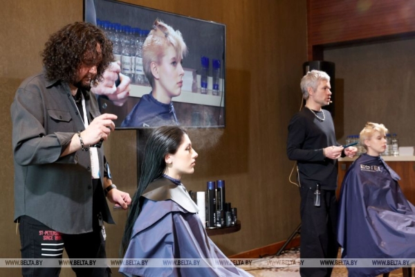 "За кулисами индустрии красоты". Как прошел молодежный форум стилистов в Минске "За кулисами индустрии красоты". Как прошел молодежный форум стилистов в Минске