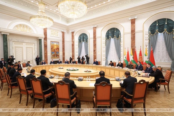 Перезагрузка правительства, революция дронов, интервью в X и Мьянма. Итоги недели Президента