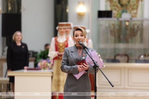 Лукашенко вручил госнаграды женщинам из различных сфер деятельности и регионов страны 