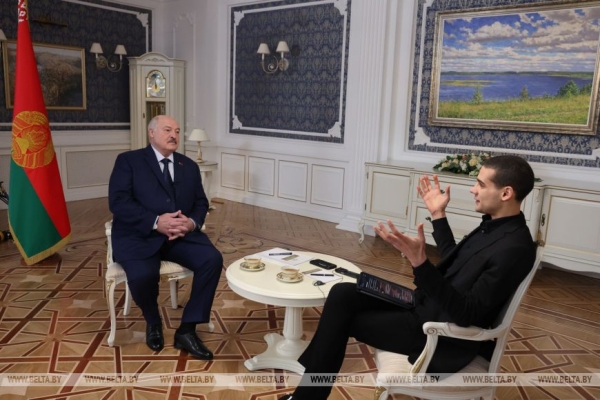 О Трампе, Путине и Зеленском, сбывшихся предсказаниях и возможности мира. Главное из резонансного интервью Лукашенко О Трампе, Путине и Зеленском, сбывшихся предсказаниях и возможности мира. Главное из резонансного интервью Лукашенко