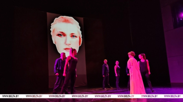 Рок-оперу "Распятая юность" луганских артистов представили на минской сцене