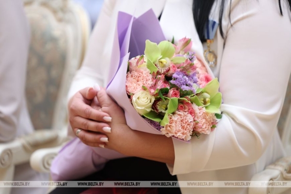 Лукашенко вручил госнаграды женщинам из различных сфер деятельности и регионов страны 