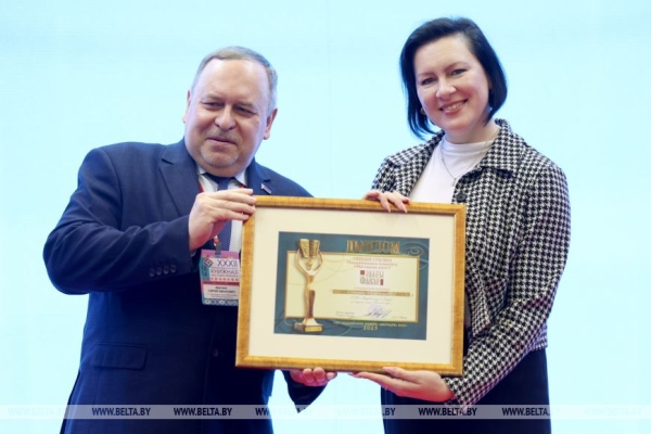 Литература о ВОВ и детские книги. Издательство "Беларусь" о том, что чаще покупают на выставке 