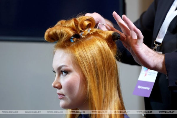 "За кулисами индустрии красоты". Как прошел молодежный форум стилистов в Минске "За кулисами индустрии красоты". Как прошел молодежный форум стилистов в Минске