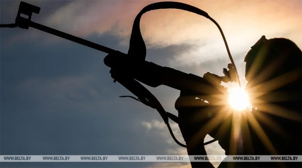 Юные белорусские биатлонисты завоевали серебро в эстафете на первенстве России в Увате