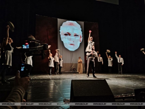Рок-оперу "Распятая юность" луганских артистов представили на минской сцене