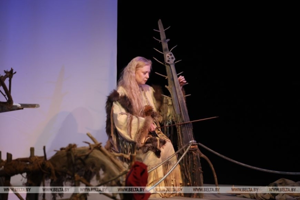 Новый художественный театр России на фестивале "M.@rt.контакт-2025" представил северную легенду "Егорушкины птицы"