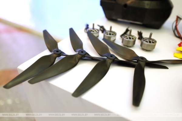 Перезагрузка правительства, революция дронов, интервью в X и Мьянма. Итоги недели Президента