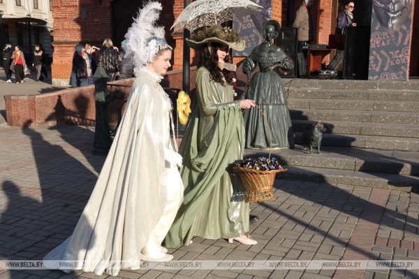 Спектакль Московского театра "Около дома Станиславского" показали на "М.@rt.контакте" в Могилеве