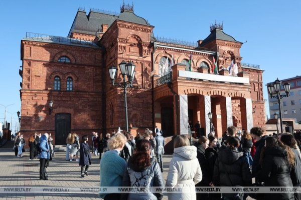 Спектакль Московского театра "Около дома Станиславского" показали на "М.@rt.контакте" в Могилеве