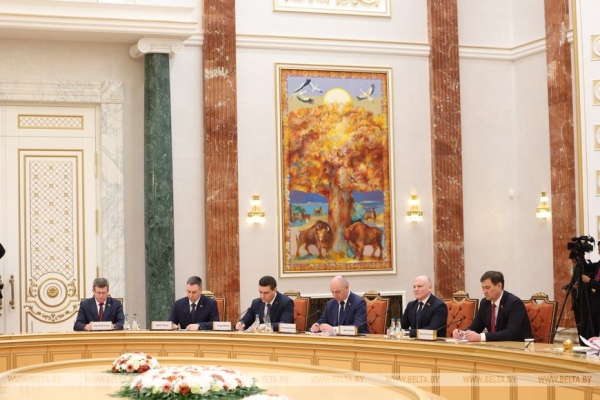 
Лукашенко: Беларусь и Мьянма выработают дорожную карту по развитию сотрудничества  
