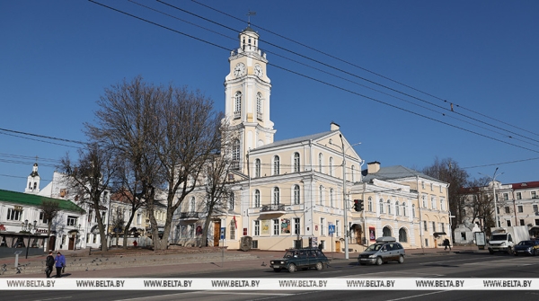 От городской ратуши до музея: как за 250 лет изменился облик самого узнаваемого здания в Витебске
