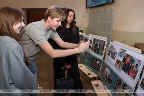 Написать свою историю после знакомства с выставкой БЕЛТА предложили студенты МИТСО и столичные школьники Написать свою историю после знакомства с выставкой БЕЛТА предложили студенты МИТСО и столичные школьники
