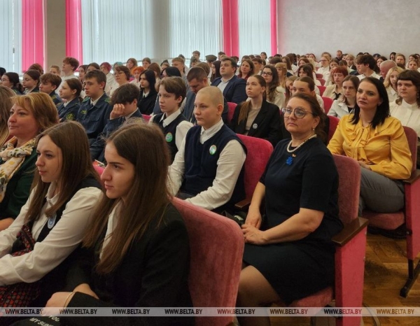 Написать свою историю после знакомства с выставкой БЕЛТА предложили студенты МИТСО и столичные школьники Написать свою историю после знакомства с выставкой БЕЛТА предложили студенты МИТСО и столичные школьники