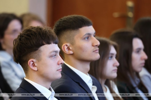 Написать свою историю после знакомства с выставкой БЕЛТА предложили студенты МИТСО и столичные школьники Написать свою историю после знакомства с выставкой БЕЛТА предложили студенты МИТСО и столичные школьники