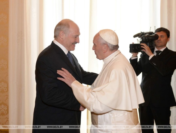 "У нас одинаковые принципы и взгляды". Какой была встреча Лукашенко с Франциском в 2016-м? "У нас одинаковые принципы и взгляды". Какой была встреча Лукашенко с Франциском в 2016-м?