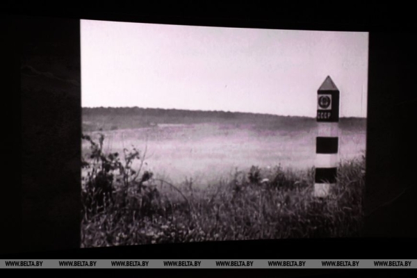 "Иди и смотри, чувствуй, переживай". Шикунец о фильмах "Лагеря смерти" и "Сожженные деревни"