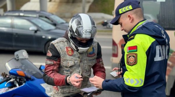 Мотоциклисты и велосипедисты. ГАИ в выходные усилила контроль за безопасностью движения