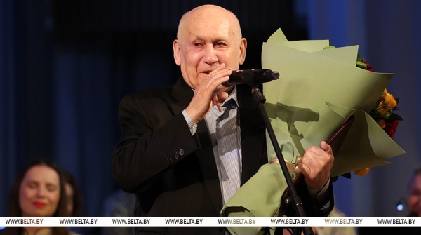 "Более 580 встреч, будет тысяча". Эдуард Ханок о работе с молодежью и планах на будущее "Более 580 встреч, будет тысяча". Эдуард Ханок о работе с молодежью и планах на будущее