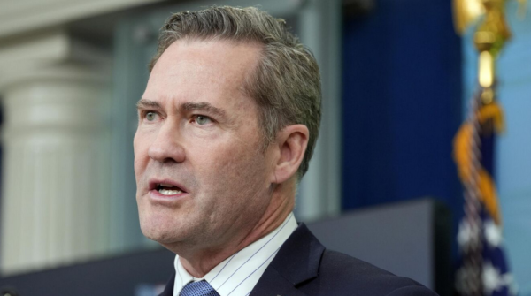 Уолтц обсудил с венгерским коллегой урегулирование в Украине