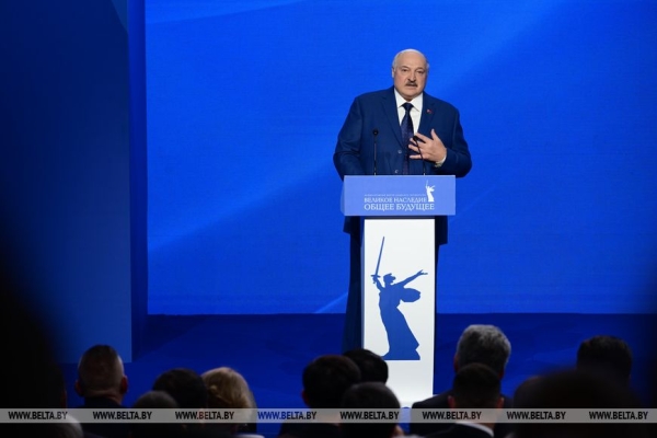"Вместе мы - мощнейшая сила. И нас никогда не победить!" Полное выступление Лукашенко на союзном форуме в Волгограде