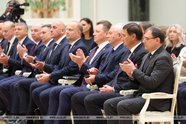 Новый азиатский тигр и житница Африки. Какие перспективы для Беларуси Лукашенко видит во Вьетнаме и Зимбабве