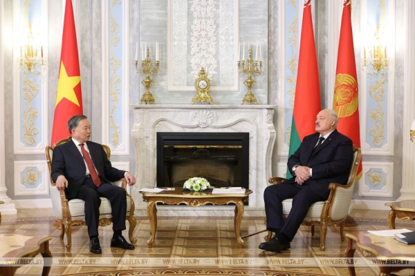 Новый азиатский тигр и житница Африки. Какие перспективы для Беларуси Лукашенко видит во Вьетнаме и Зимбабве