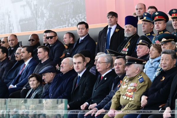 День Победы в двух столицах, откровенные заявления, марафон встреч и музей народных достижений. Итоги недели Президента День Победы в двух столицах, откровенные заявления, марафон встреч и музей народных достижений. Итоги недели Президента