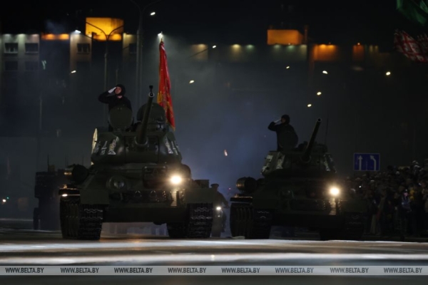 Генеральная репетиция военного парада к 80-летию Победы прошла у стелы "Минск - город-герой"