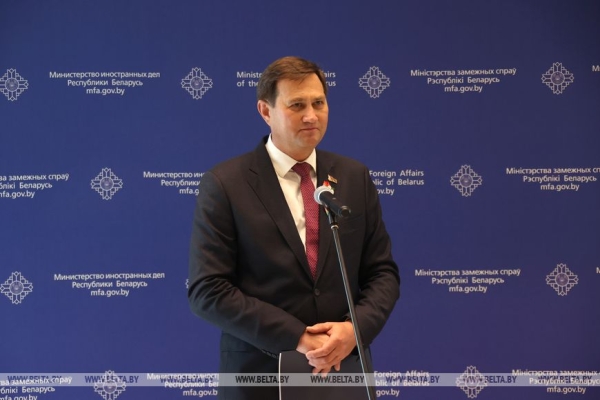 Солдатская каша, выставка, военные песни. В МИД прошло мероприятие к 80-летию Победы