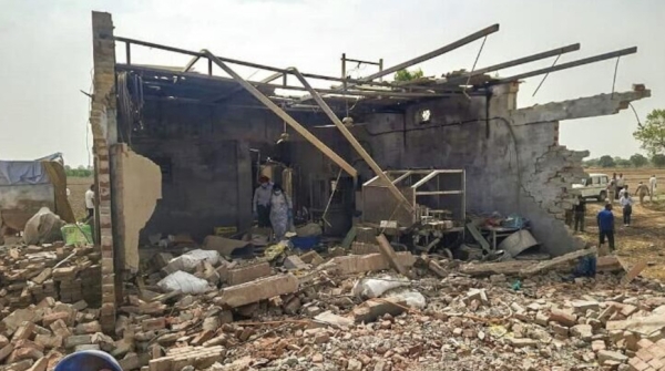 При взрыве на фабрике по производству петард в Индии погибли 5 человек, 34 пострадали