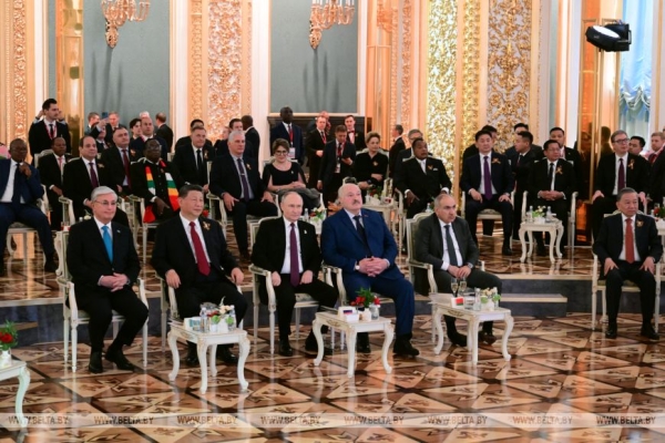 День Победы в двух столицах, откровенные заявления, марафон встреч и музей народных достижений. Итоги недели Президента День Победы в двух столицах, откровенные заявления, марафон встреч и музей народных достижений. Итоги недели Президента