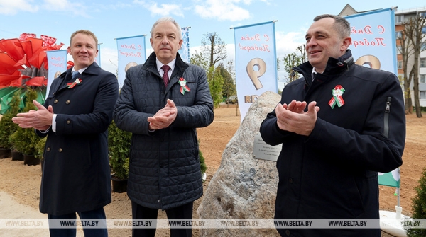 Подвиг ратный и трудовой. Капсулу времени с посланием потомкам заложили в Орше с участием Сергеенко