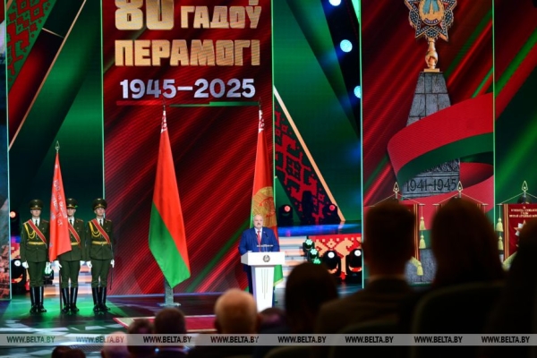 День Победы в двух столицах, откровенные заявления, марафон встреч и музей народных достижений. Итоги недели Президента День Победы в двух столицах, откровенные заявления, марафон встреч и музей народных достижений. Итоги недели Президента