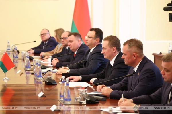 Поставки техники и соцзащита. Какие документы подписаны по итогам переговоров Турчина и Асадова