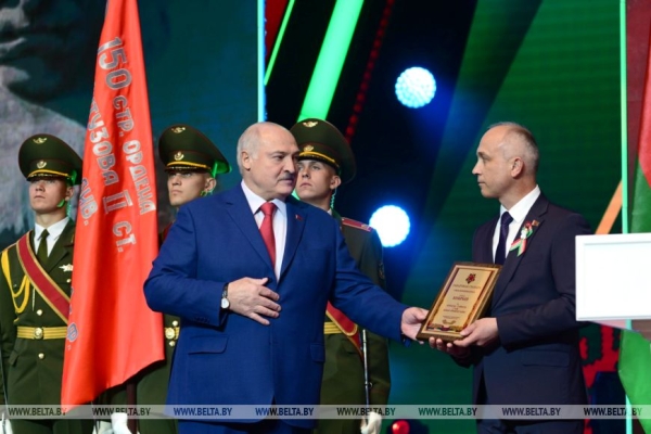 О "не формальной" памяти, войне за умы и сердца и молниеносном ответе агрессору. Откровенная речь Лукашенко в канун 80-летия Победы 