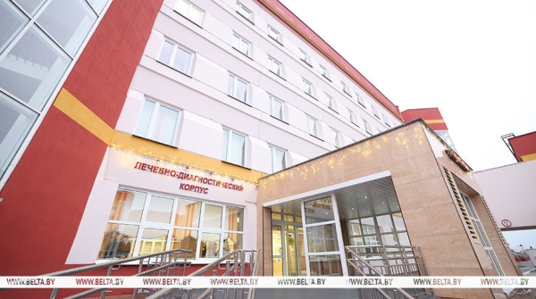 Лукашенко поздравил коллектив Минской областной детской клинической больницы с 50-летием учреждения 