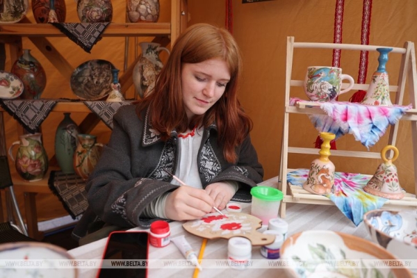 Народные ремесла и авторские сувениры. Что представили мастера на фестивале "Вясновы букет"
