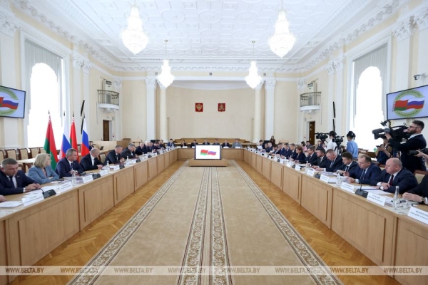 Крутой: уровень личного общения лидеров Беларуси и РФ задает ориентир и тон всей союзной повестке Крутой: уровень личного общения лидеров Беларуси и РФ задает ориентир и тон всей союзной повестке