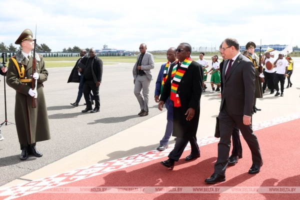Президент Зимбабве Эммерсон Мнангагва прибыл с визитом в Беларусь