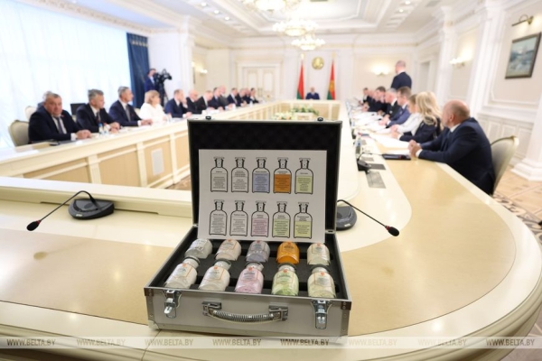 "Золото буквально под ногами". Лукашенко актуализировал задачи по обращению с отходами