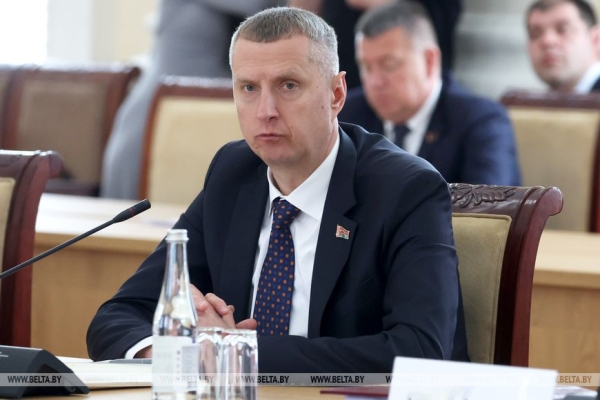 Крутой: уровень личного общения лидеров Беларуси и РФ задает ориентир и тон всей союзной повестке Крутой: уровень личного общения лидеров Беларуси и РФ задает ориентир и тон всей союзной повестке