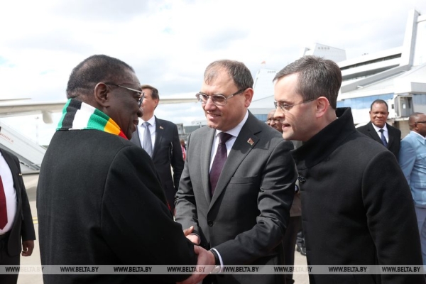Президент Зимбабве Эммерсон Мнангагва прибыл с визитом в Беларусь