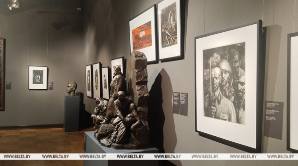 "Художники о войне". Уникальную выставку к 80-летию Победы представили в НХМ 