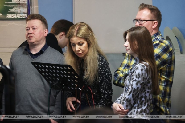 Кто борется за хрустальную гитару? Посмотрели, как молодые исполнители готовятся к конкурсу в Молодечно