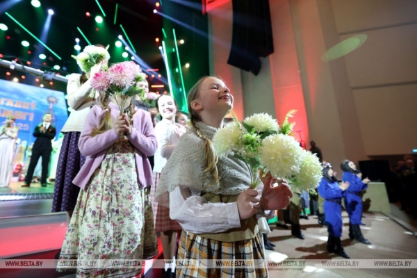 О "не формальной" памяти, войне за умы и сердца и молниеносном ответе агрессору. Откровенная речь Лукашенко в канун 80-летия Победы 