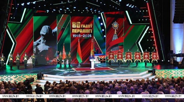 О "не формальной" памяти, войне за умы и сердца и молниеносном ответе агрессору. Откровенная речь Лукашенко в канун 80-летия Победы 