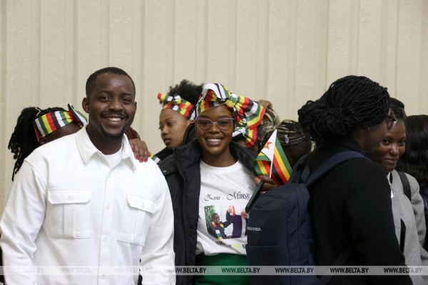 Президент Зимбабве Эммерсон Мнангагва прибыл с визитом в Беларусь