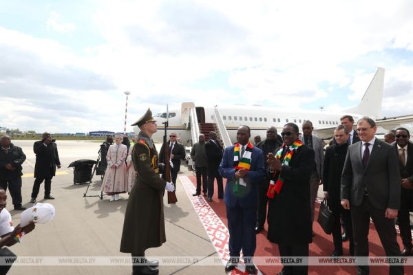 Президент Зимбабве Эммерсон Мнангагва прибыл с визитом в Беларусь