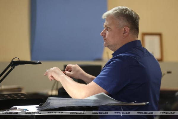 Кто борется за хрустальную гитару? Посмотрели, как молодые исполнители готовятся к конкурсу в Молодечно